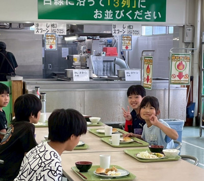 朝の集いと朝食 (3) ddd